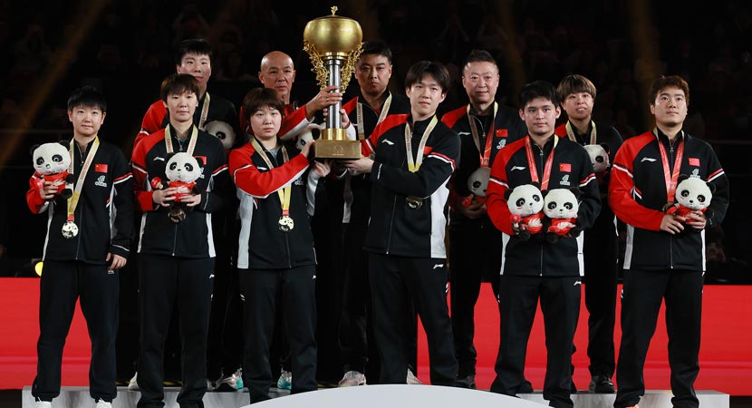 九游棋牌AI对战 | 智能练习模式